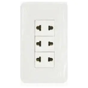 Omni Classic Flush 3pcs Universal Outlet in Plate 16A