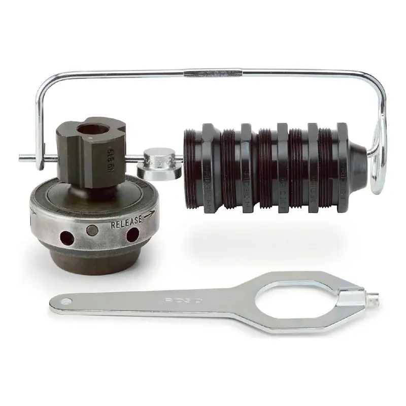 Ridgid 819 Nipple Chuck 1/2"-2" with 5 Adapters, Carrier & Wrench