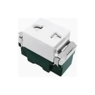 Omni Classic Universal Outlet with Shutter 10A 250V